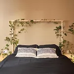 Maya - Two Bedroom In Enric Granados