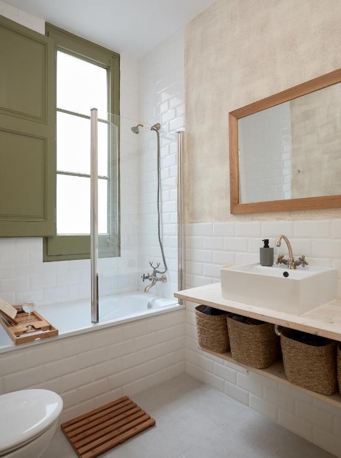 Maya - Two Bedroom In Enric Granados Appartement