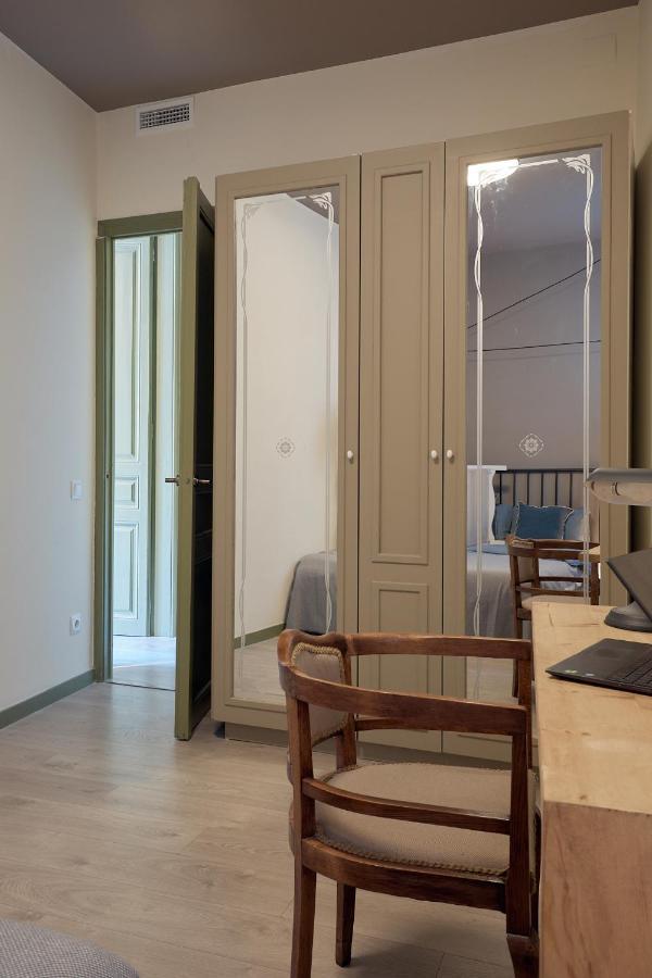 Maya - Two Bedroom In Enric Granados Appartement